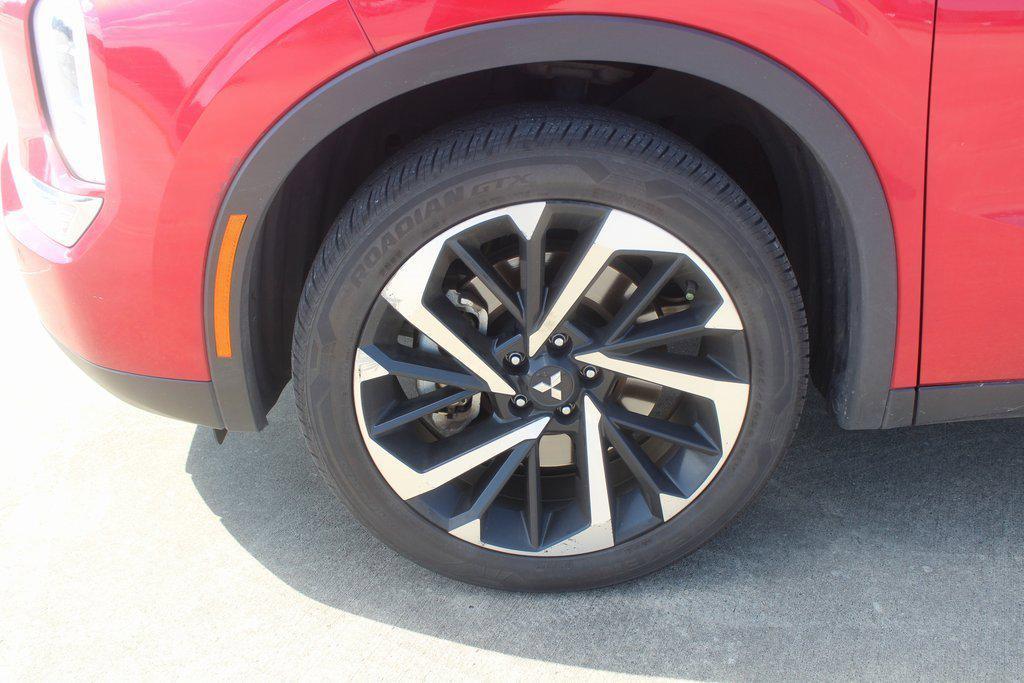 used 2023 Mitsubishi Outlander car, priced at $24,295