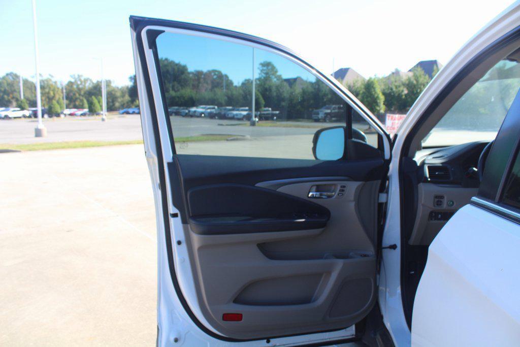 used 2019 Honda Pilot car, priced at $20,995