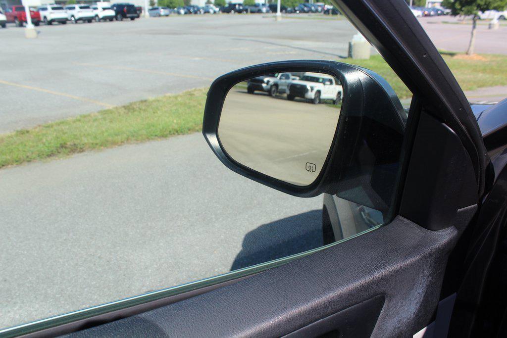 used 2017 Toyota Highlander car, priced at $18,995