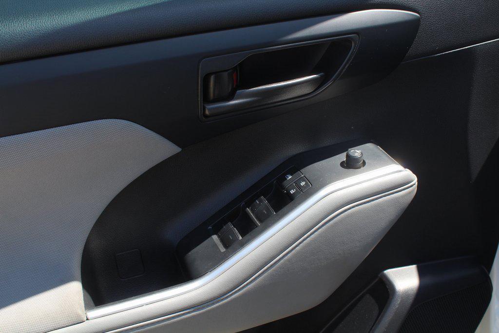 used 2022 Toyota Highlander car, priced at $27,995