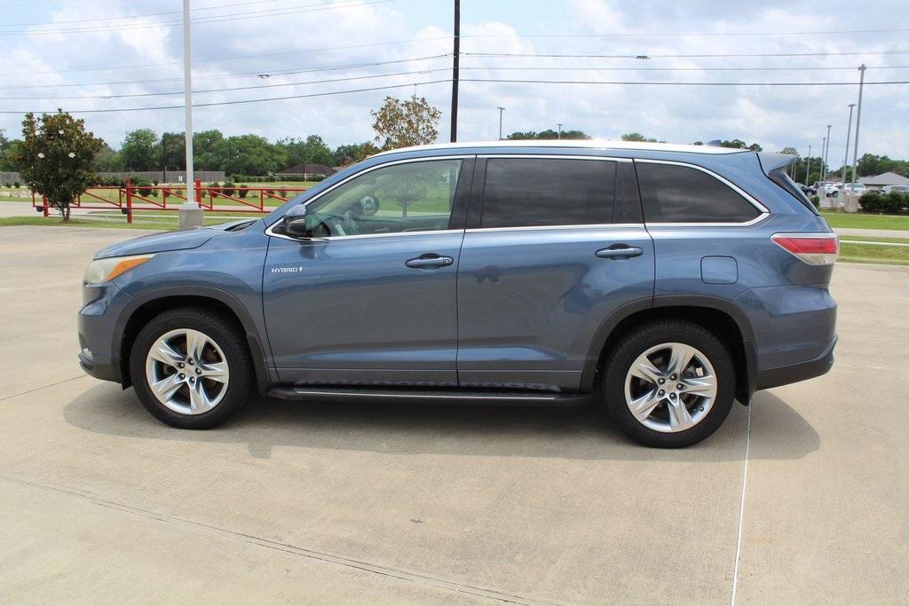 used 2015 Toyota Highlander Hybrid car, priced at $24,400