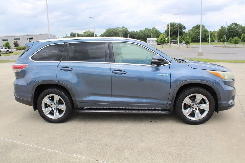 used 2015 Toyota Highlander Hybrid car, priced at $24,400