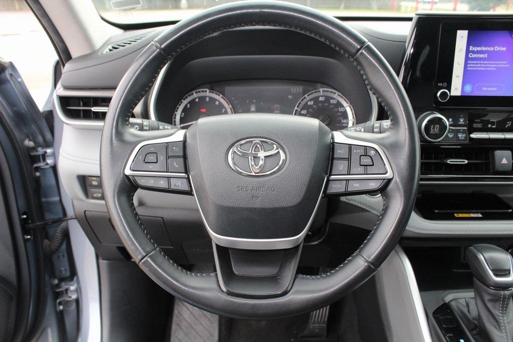 used 2023 Toyota Highlander car, priced at $38,000