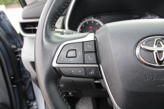 used 2023 Toyota Highlander car, priced at $34,995