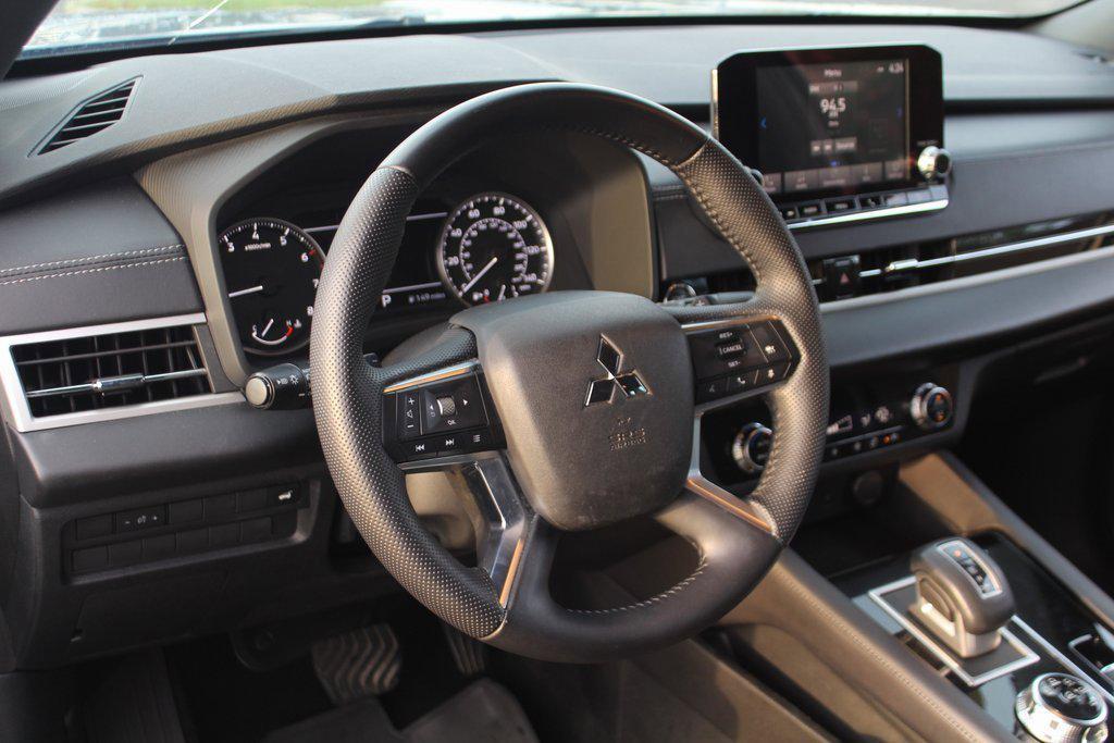 used 2022 Mitsubishi Outlander car, priced at $19,460