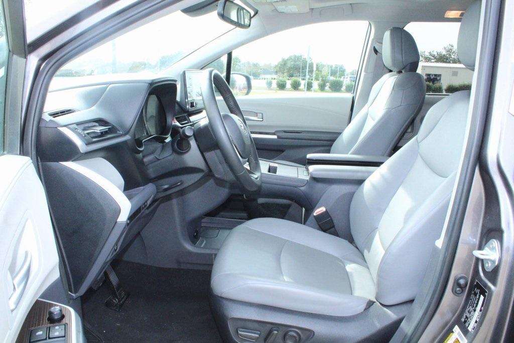 used 2023 Toyota Sienna car, priced at $43,999