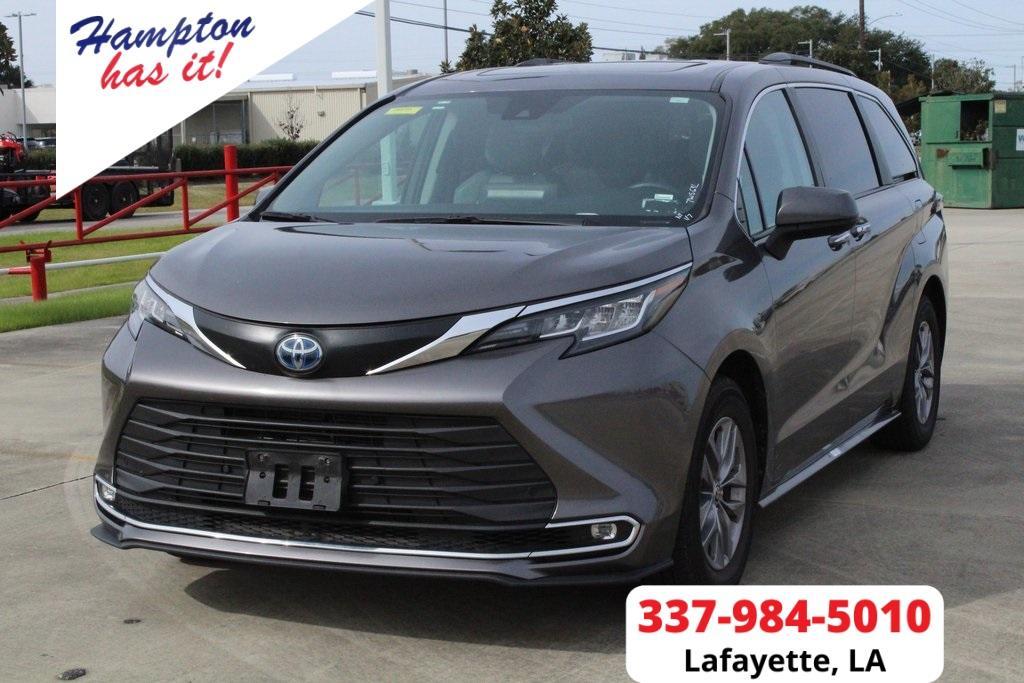 used 2023 Toyota Sienna car, priced at $43,999