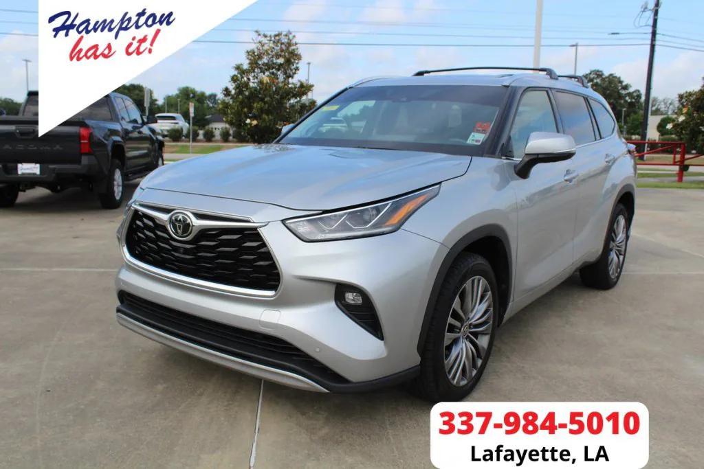 used 2021 Toyota Highlander car, priced at $25,995