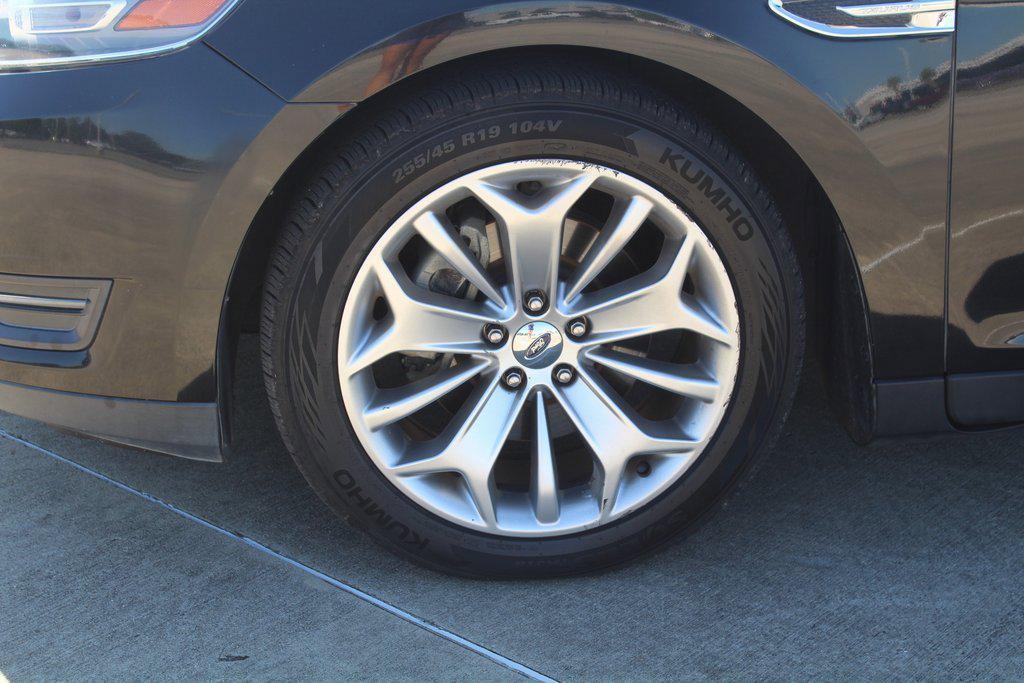 used 2013 Ford Taurus car, priced at $5,999