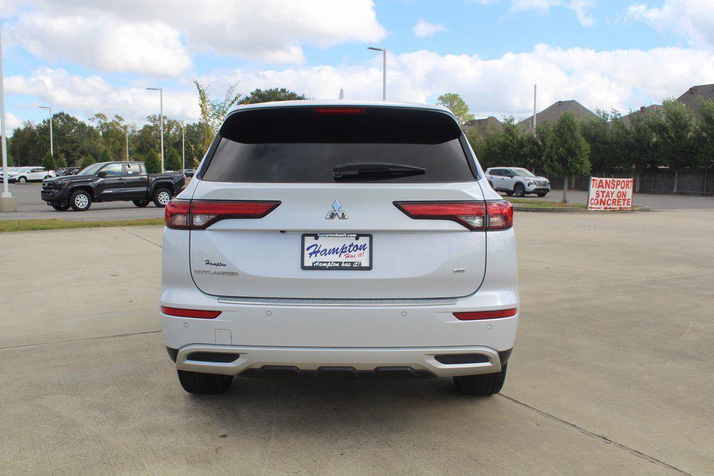 used 2024 Mitsubishi Outlander car, priced at $25,999
