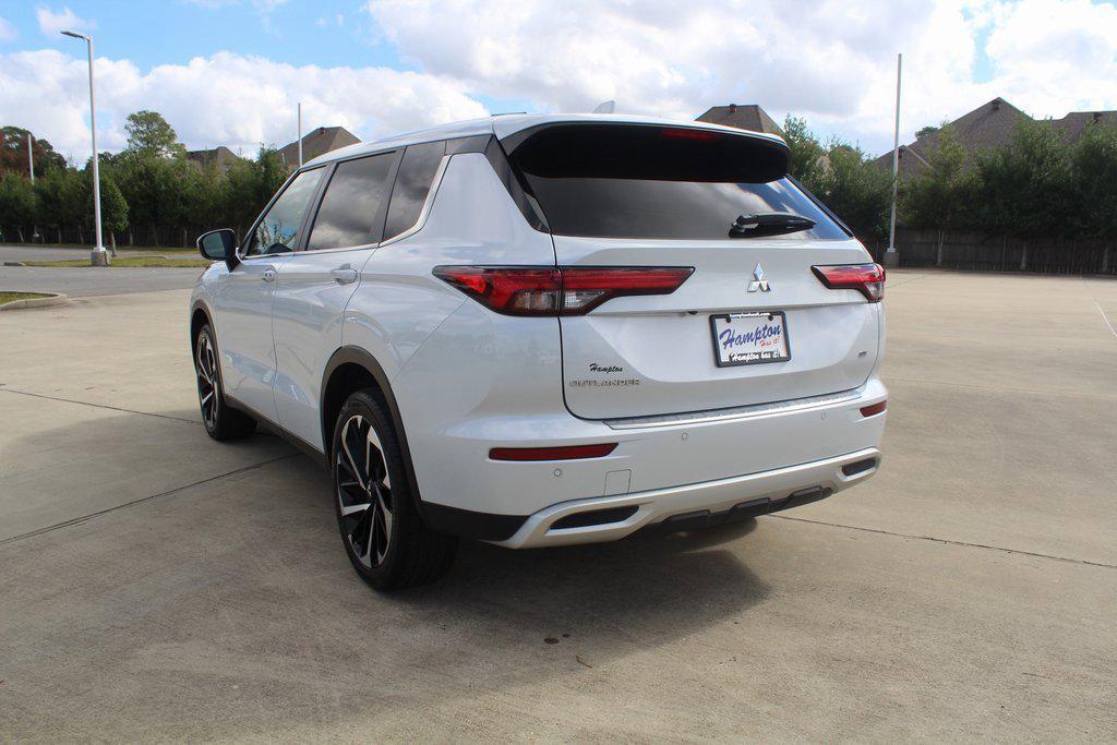 used 2024 Mitsubishi Outlander car, priced at $25,999