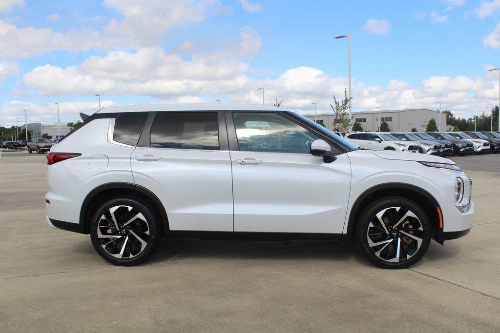 used 2024 Mitsubishi Outlander car, priced at $25,999