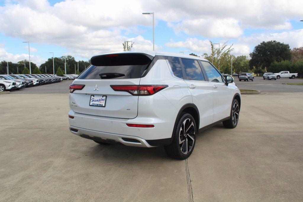 used 2024 Mitsubishi Outlander car, priced at $25,999
