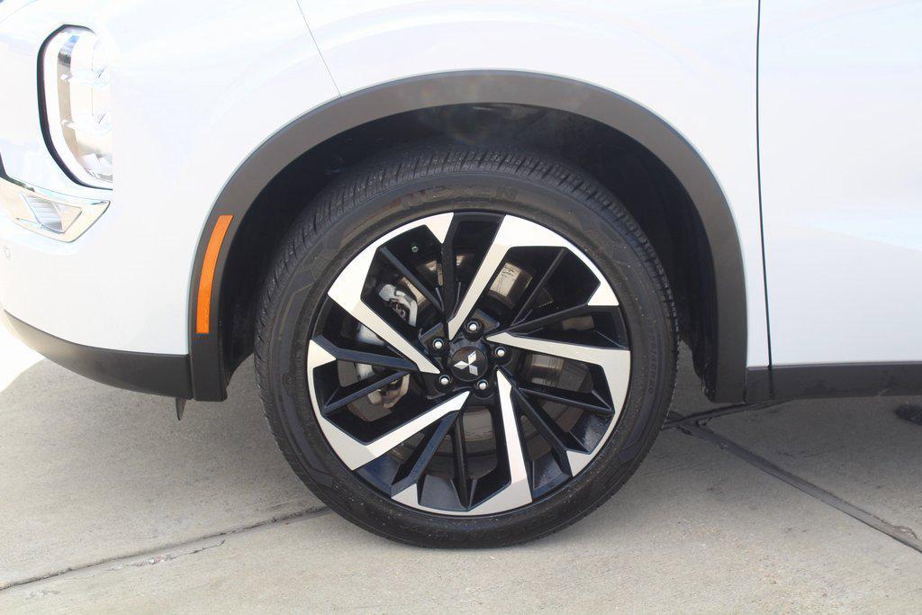 used 2024 Mitsubishi Outlander car, priced at $25,999