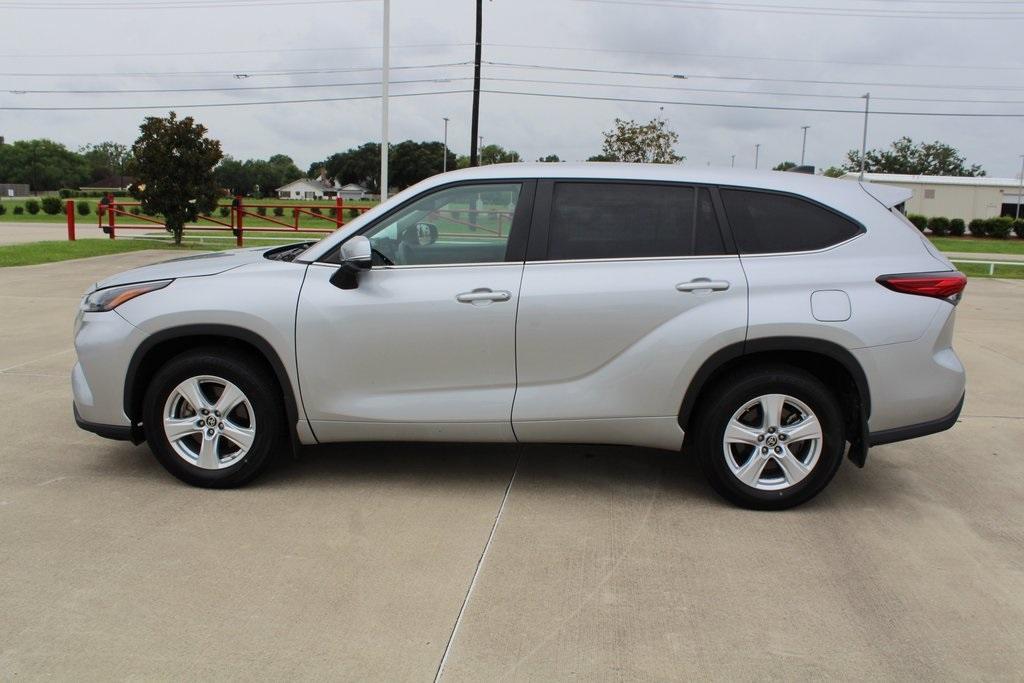 used 2023 Toyota Highlander car, priced at $31,995