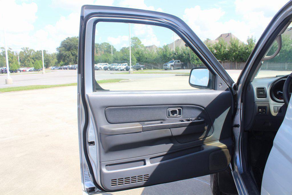 used 2002 Nissan Frontier car, priced at $6,499
