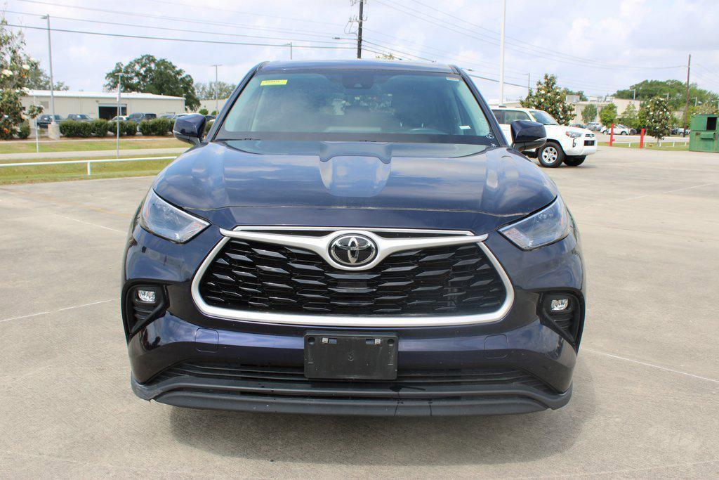 used 2023 Toyota Highlander car, priced at $30,995