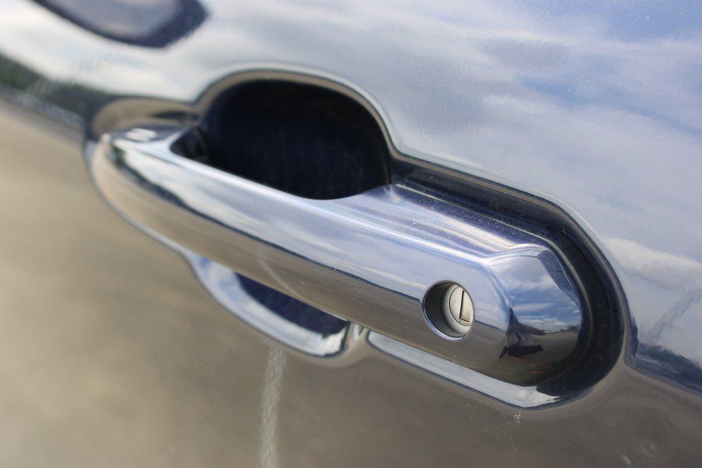 used 2023 Toyota Highlander car, priced at $30,995