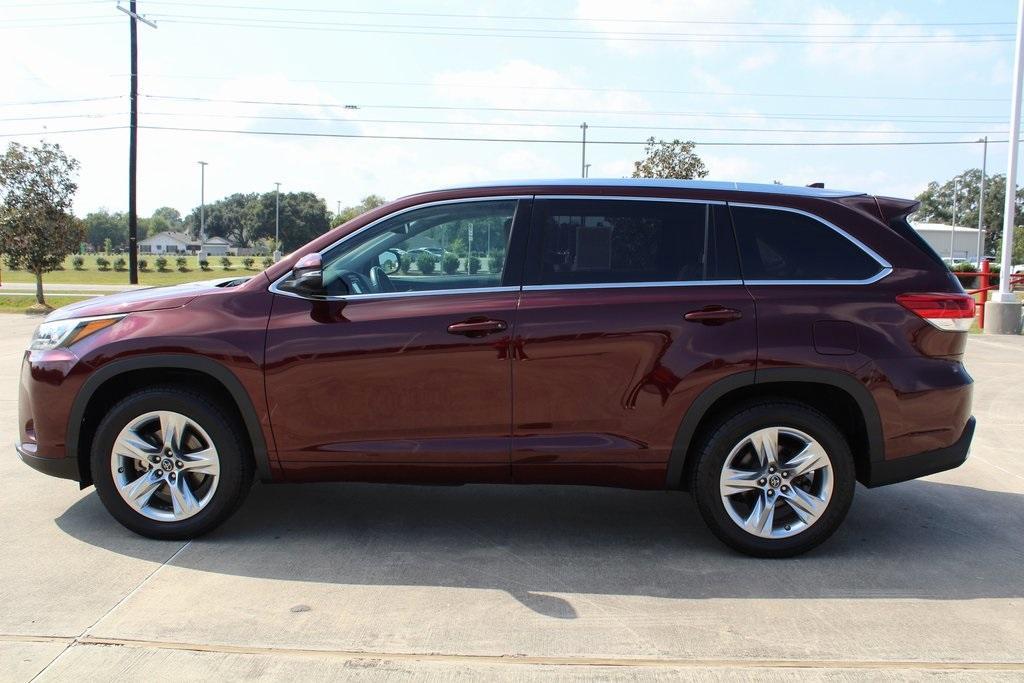 used 2018 Toyota Highlander car, priced at $26,375