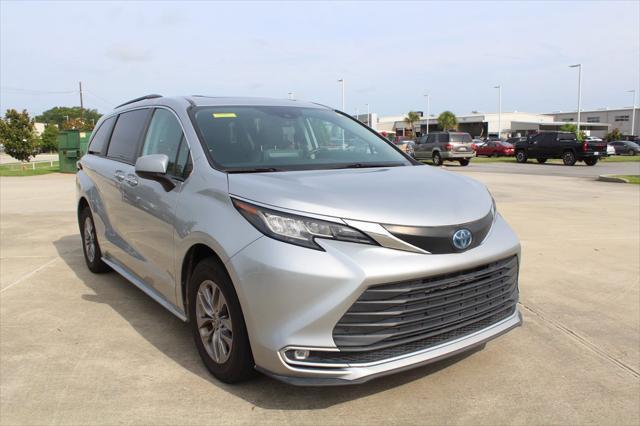 used 2023 Toyota Sienna car, priced at $37,999