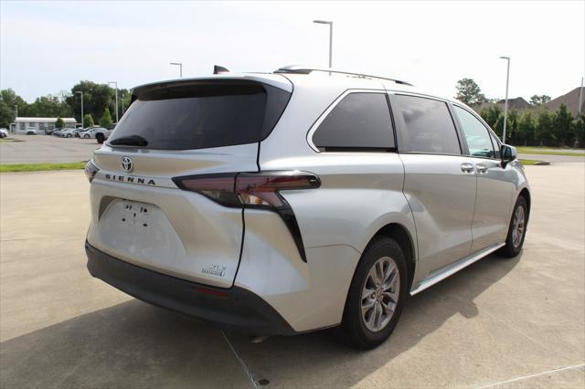 used 2023 Toyota Sienna car, priced at $37,999
