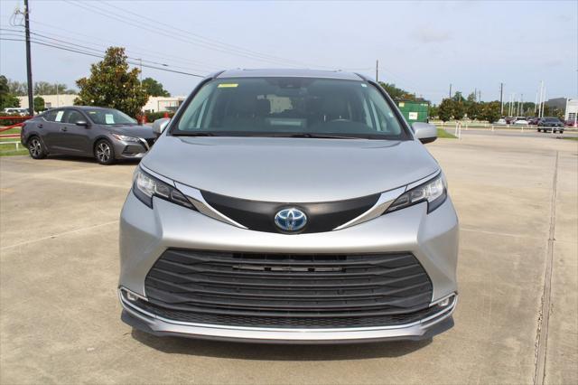 used 2023 Toyota Sienna car, priced at $37,999