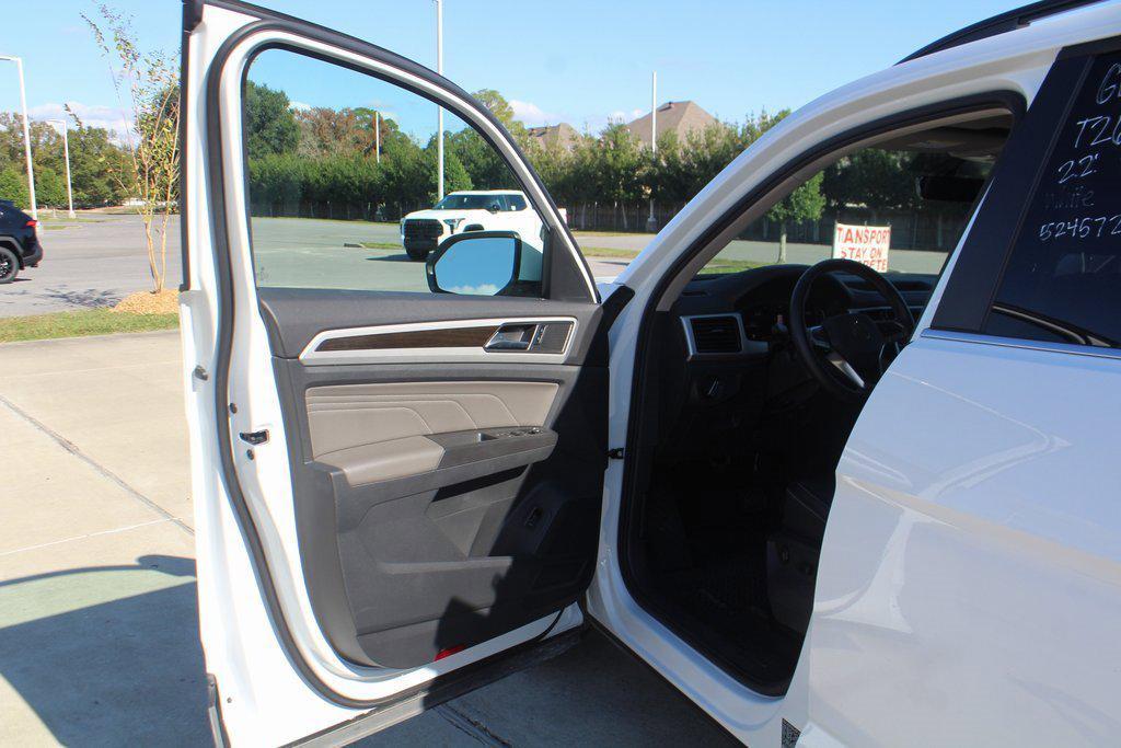 used 2022 Volkswagen Atlas car, priced at $25,999
