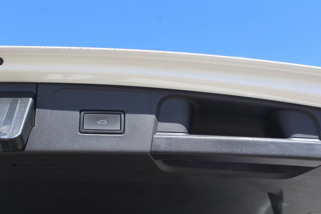 used 2022 Volkswagen Atlas car, priced at $25,999