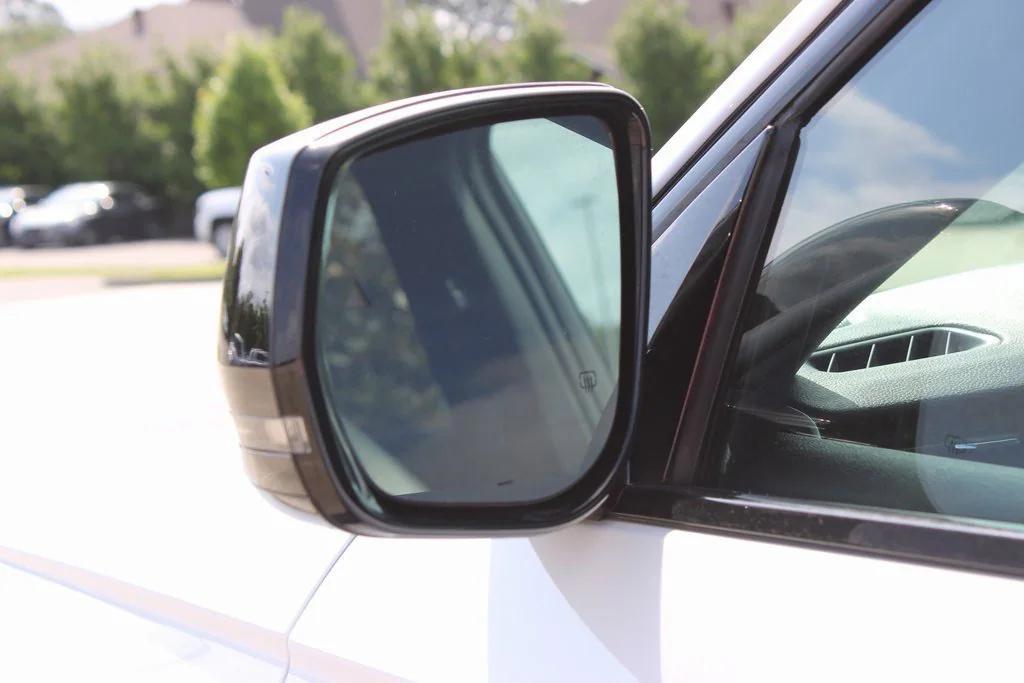 used 2023 Jeep Grand Cherokee car, priced at $27,795