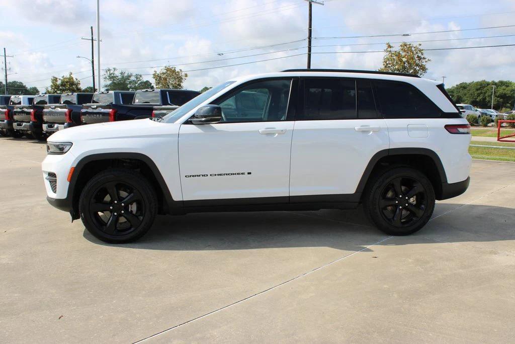 used 2023 Jeep Grand Cherokee car, priced at $27,795