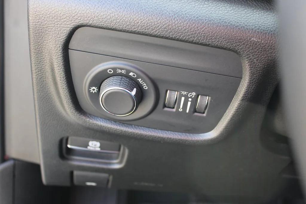 used 2023 Jeep Grand Cherokee car, priced at $27,795