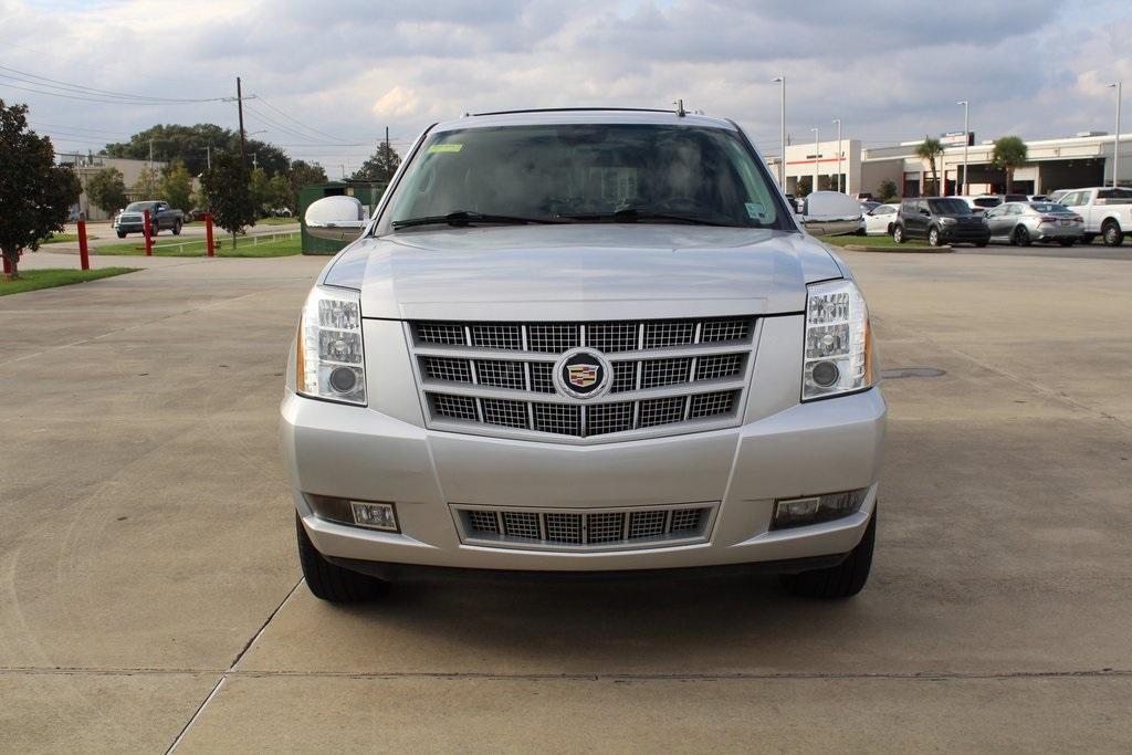 used 2014 Cadillac Escalade car, priced at $17,599