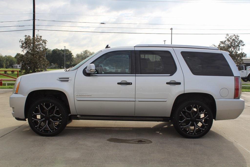 used 2014 Cadillac Escalade car, priced at $17,599