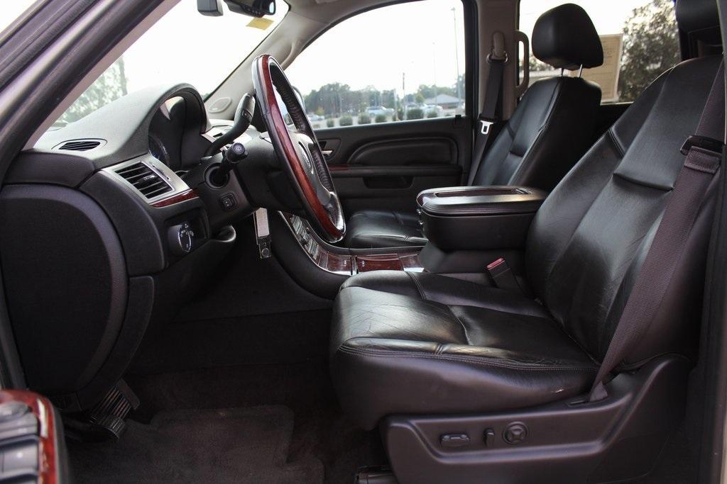 used 2014 Cadillac Escalade car, priced at $17,599