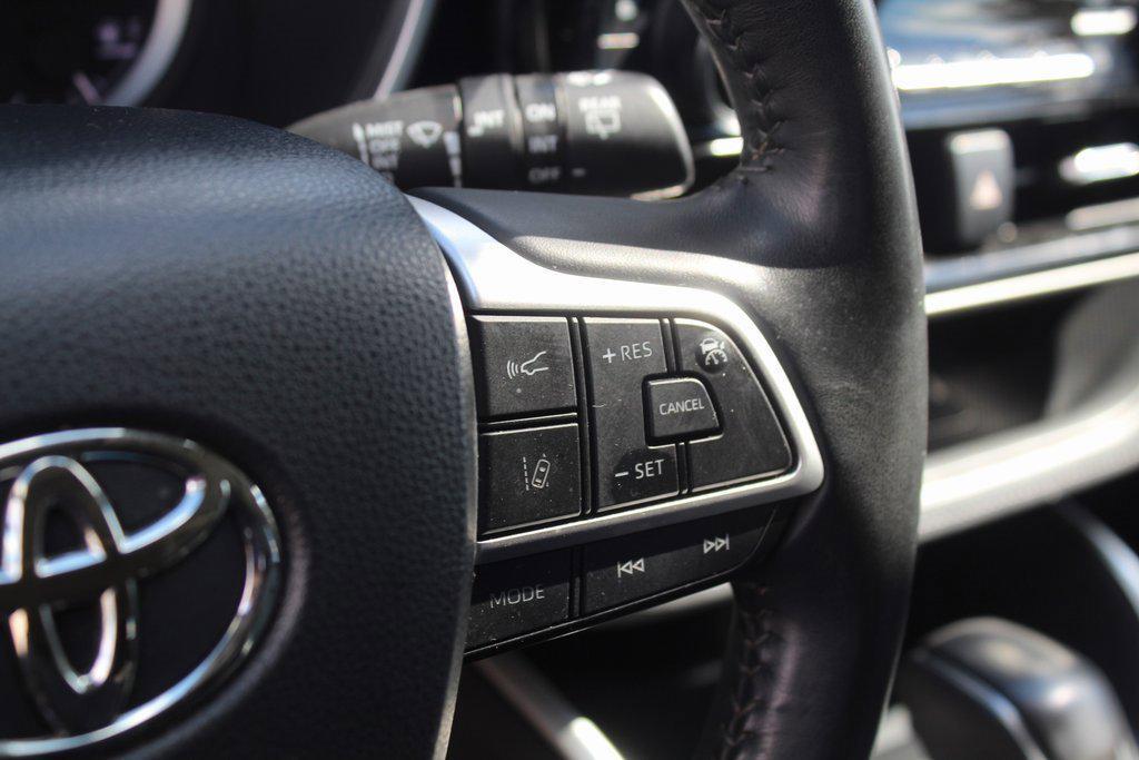 used 2023 Toyota Highlander car, priced at $35,495