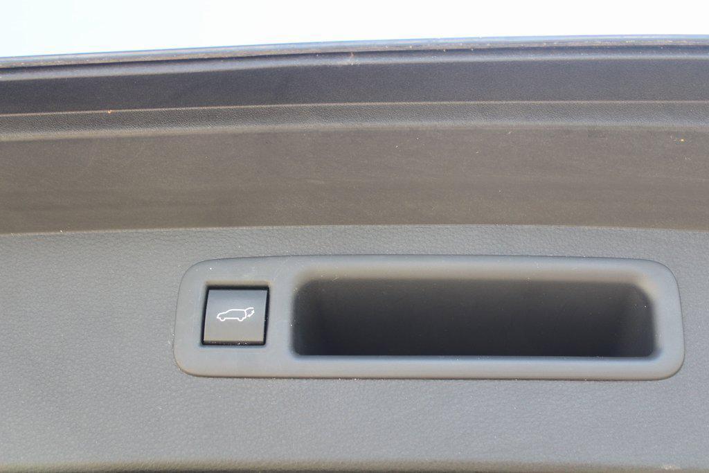 used 2023 Toyota Highlander car, priced at $35,495