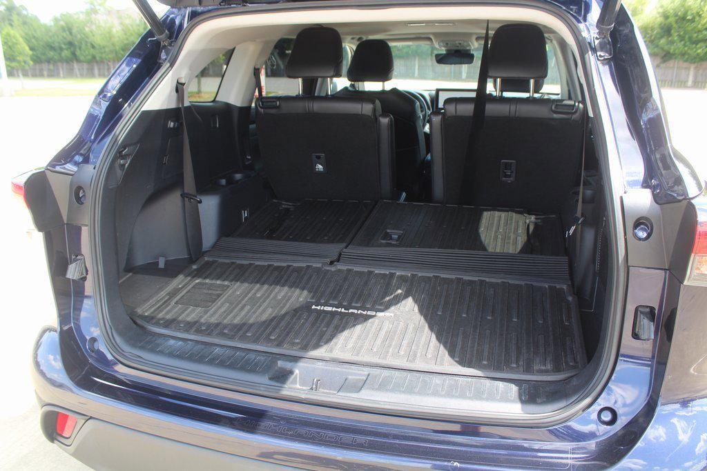 used 2023 Toyota Highlander car, priced at $37,995