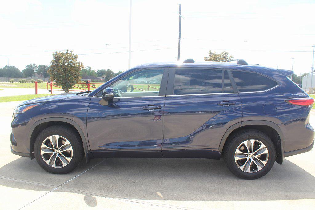 used 2023 Toyota Highlander car, priced at $37,995