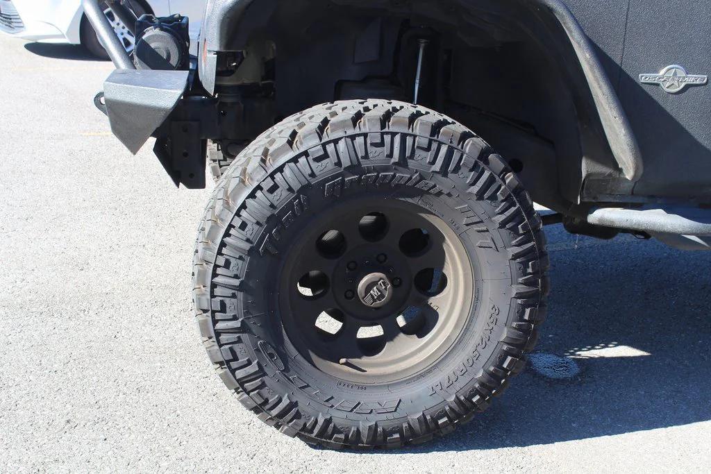 used 2013 Jeep Wrangler Unlimited car, priced at $12,000