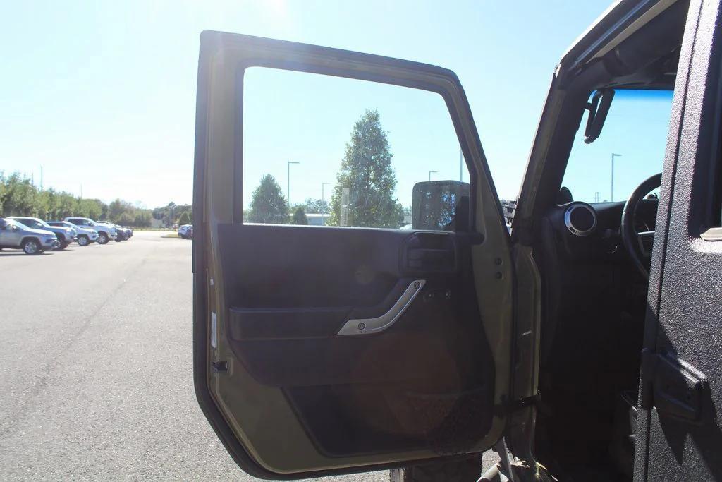 used 2013 Jeep Wrangler Unlimited car, priced at $12,000