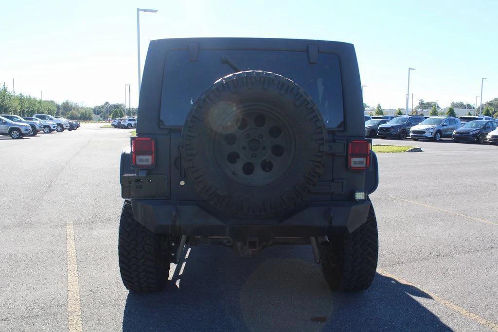 used 2013 Jeep Wrangler Unlimited car, priced at $12,000