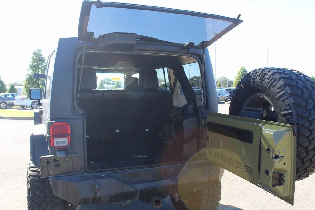 used 2013 Jeep Wrangler Unlimited car, priced at $12,000