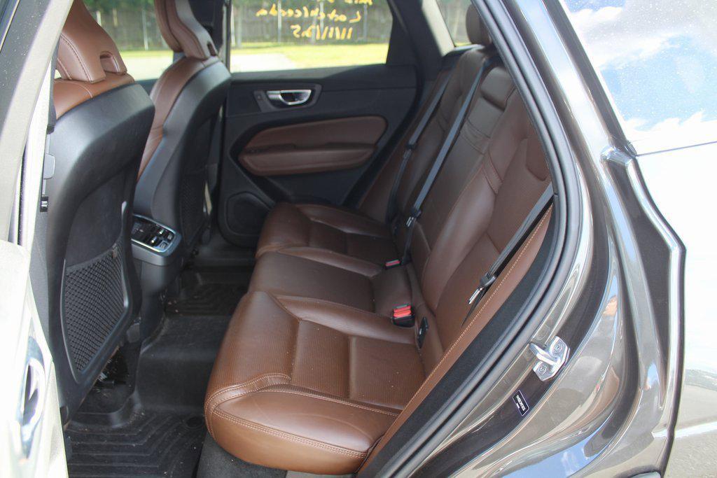 used 2021 Volvo XC60 car, priced at $27,995