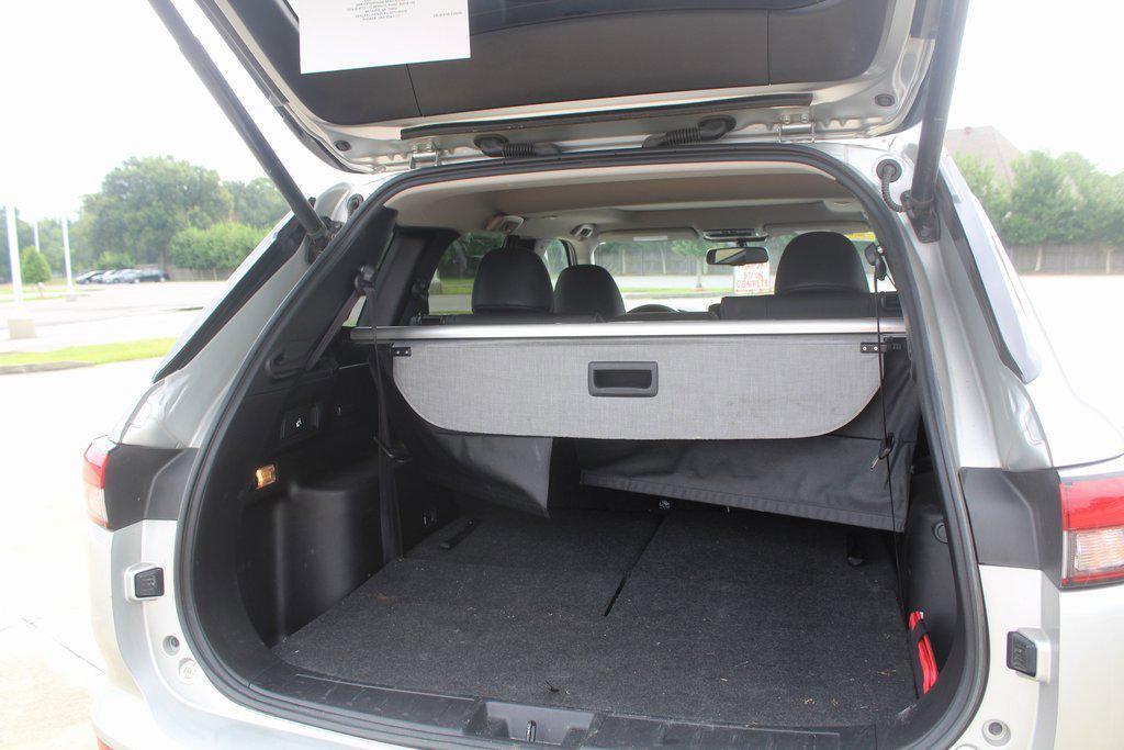 used 2024 Mitsubishi Outlander car, priced at $25,999