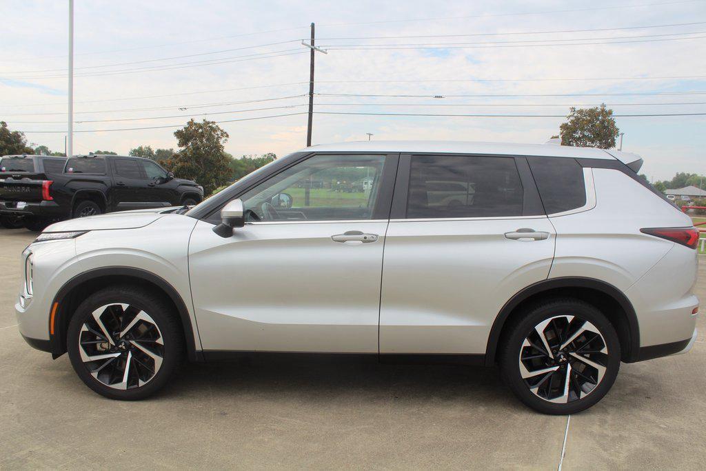 used 2024 Mitsubishi Outlander car, priced at $25,999