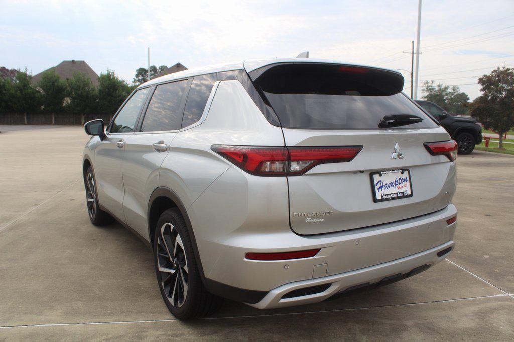 used 2024 Mitsubishi Outlander car, priced at $25,999