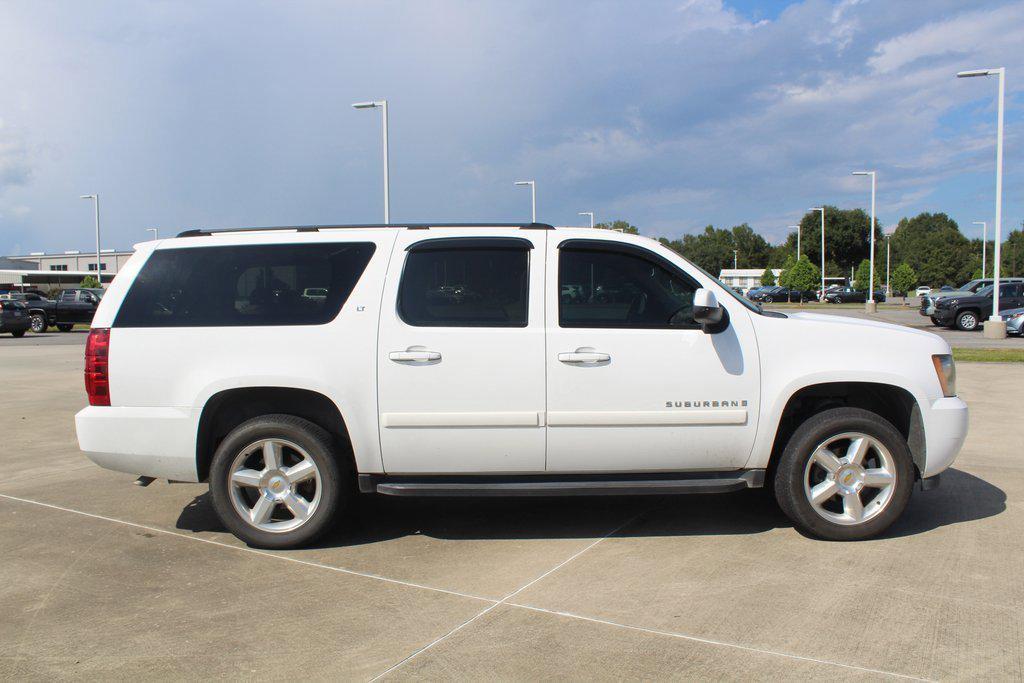 used 2007 Chevrolet Suburban car, priced at $6,000