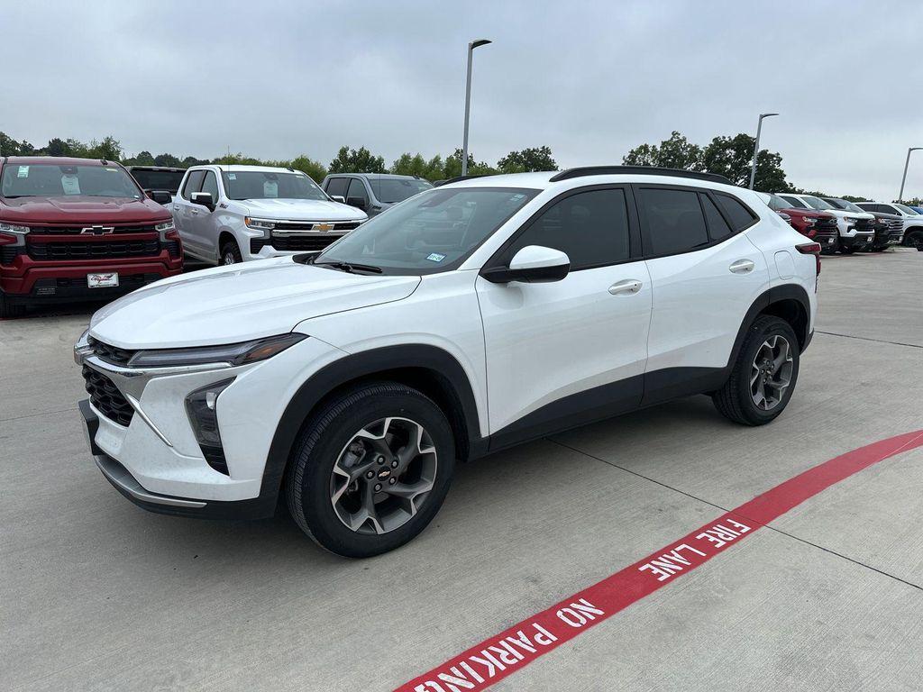 used 2024 Chevrolet Trax car, priced at $21,969
