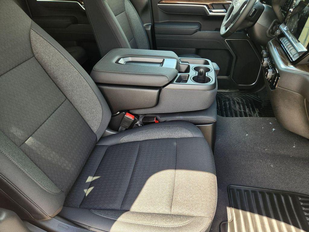 new 2025 Chevrolet Silverado 1500 car, priced at $49,997