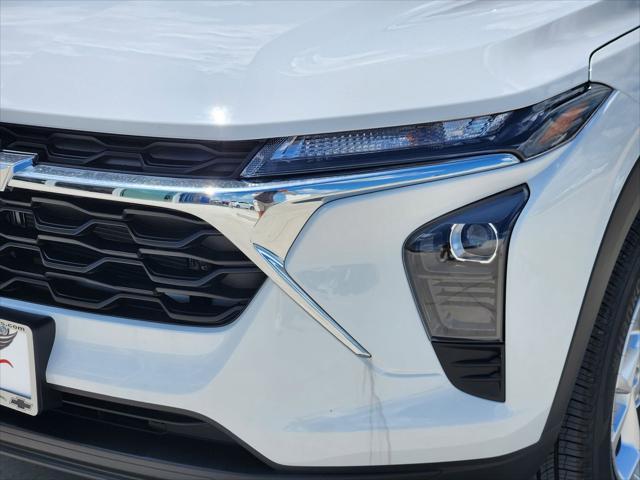 new 2025 Chevrolet Trax car, priced at $23,285